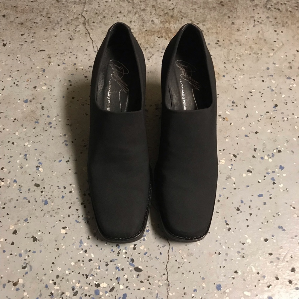 Donald J. Pliner platform heels